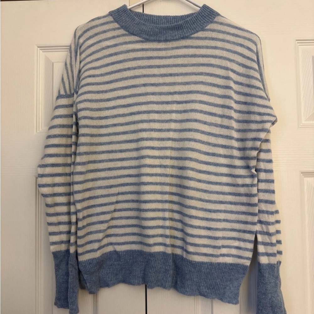 Vineyard Vines Cashmere Sweater in Blue and Cream